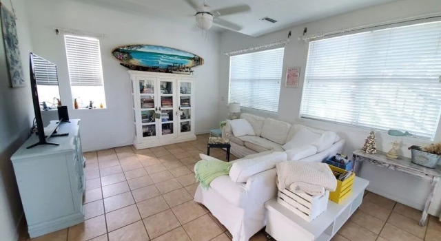 Mermaid House - Upper