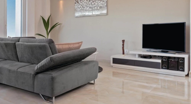 Nice Home in Podstrana with Hot Tub, WiFi & 4 Bedrooms