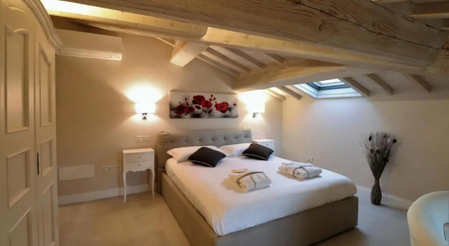 På øverste etage lejlighed Il Borgo di Villa Cellaia