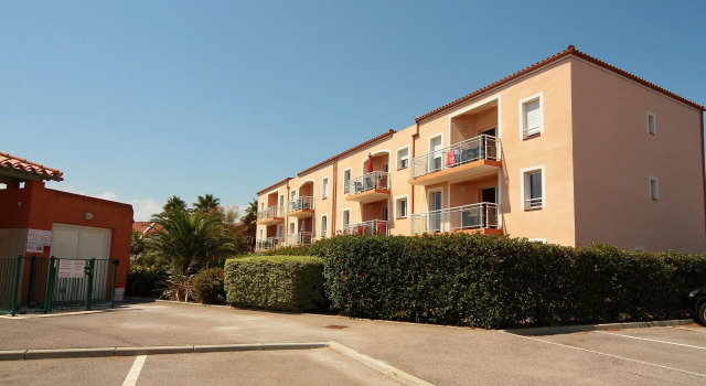 Résidence La Pinède, Book Hotel Hoteller i Corbières med parkering, Parkering