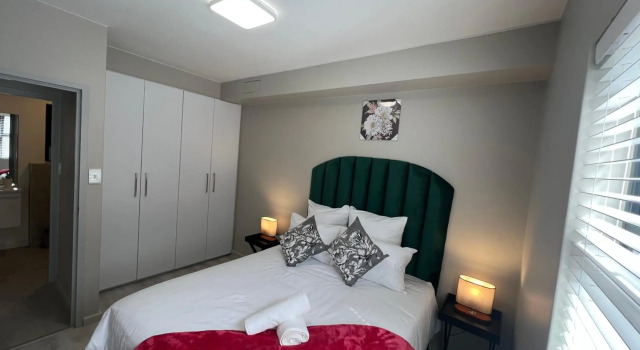 Woodys N Brooks Luxurious Apartments 11