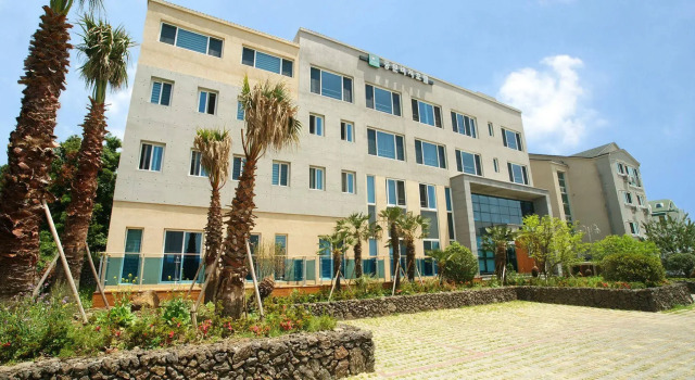 Hotel The Grang Jungmun, Забронировать Отель Отели Согвипхо с парковкой, рядом с Отель и казино Shilla, Парковка