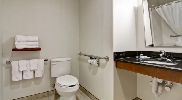 Четырёхместный номер Standard Canalta Hotel Martensville