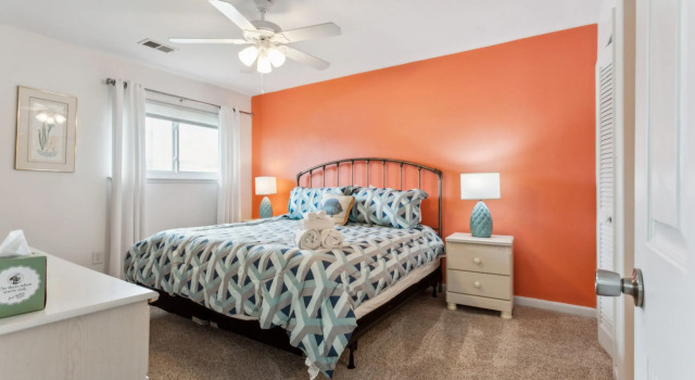 Beautiful Sea Gem - Condo 1 4 mi From Beach w Pool, Забронировать Отель Вирджиния-Бич Виргиния