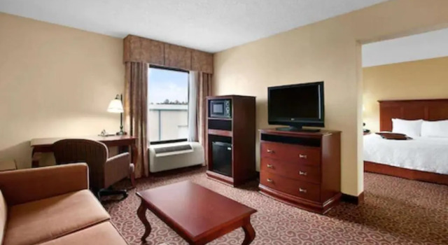 Люкс c 1 комнатой Hampton Inn Slidell