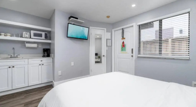 Shell on the Beach 103 - RENOVATED