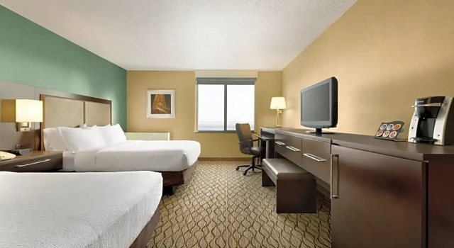 Номер Executive Holiday Inn & Suites Duluth-Downtown by IHG