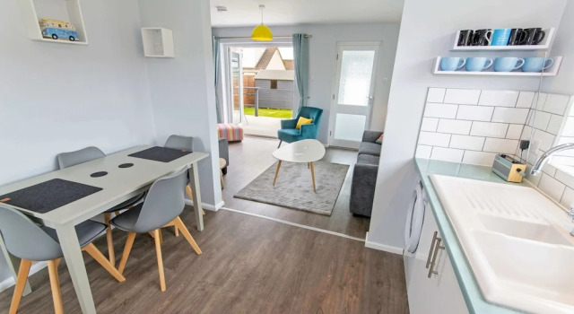 Коттедж с 2 комнатами Sandbanks Sleeps 4 Beach Pass 1 Dog