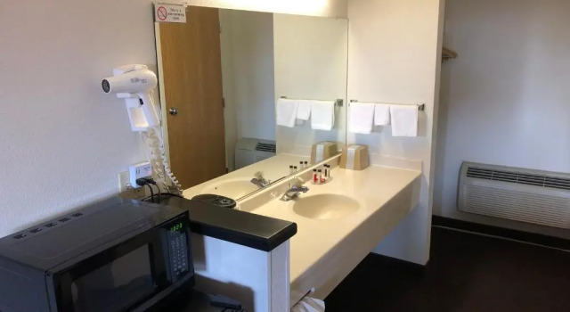 Standard Zimmer Super 8 by Wyndham Fernley