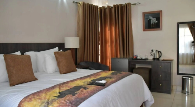 Welcoming 1 Bedroom With King Size Bed,pool, Wifi, Rezervovat Hotel Victoria Falls Hwange