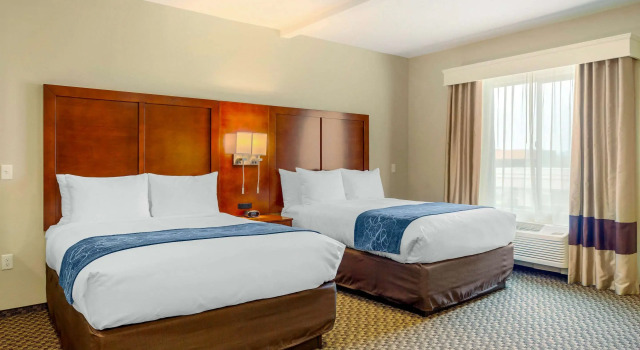 Четырёхместный люкс Comfort Suites Burlington near I-5