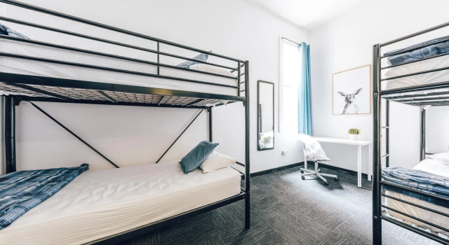 Кровать в общем номере Maze Backpackers - Sydney