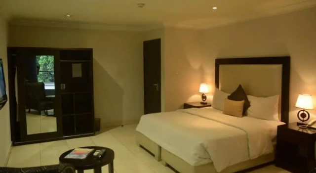 K Suite Hotels, Boek Hotel Nassaraw Kano