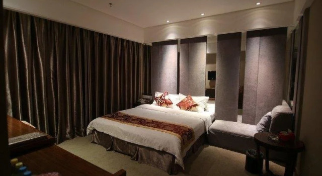 Xiangyang Shanshui Wenjing Hotel