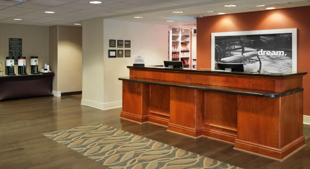Hampton Inn & Suites Pittsburgh-Meadow Lands, Rezerwuj Hotel Hotele w Washington z basenem, Basen
