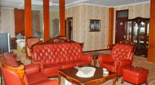 University International Hotel Jiamusi, Varaa Hotelli Jiamusi Heilongjiang