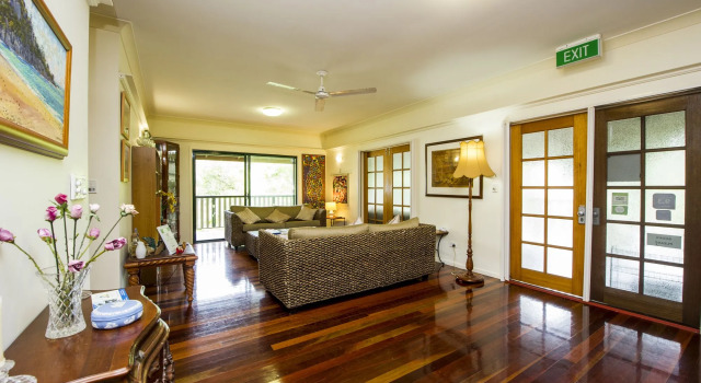 Magnetic Sunsets, Book Bed and Breakfast Hoteller i Magnetic Island med pool, Swimmingpool