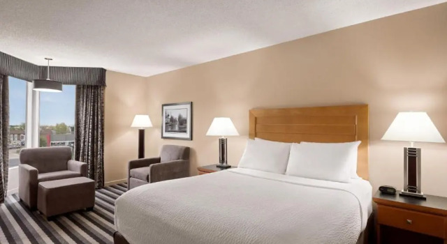 Двухместный номер Royal Hotel West Edmonton, Trademark Collection by Wyndham
