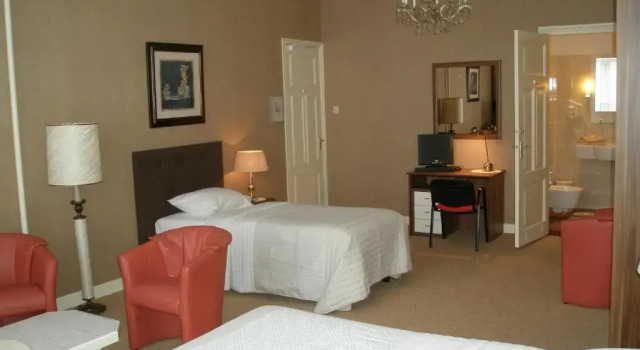Трёхместный номер Standard Hotel Excelsior