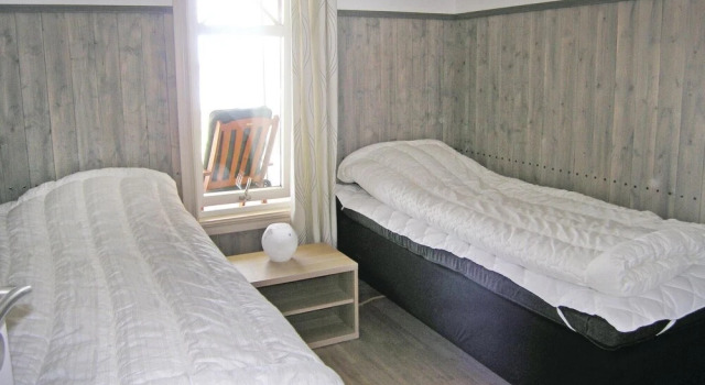 Beautiful Home in Vittaryd With 4 Bedrooms, Sauna and Wifi, Rezerwuj Hotel Hotele w Småland z parkingiem, Parking