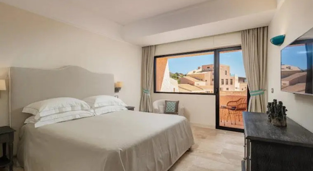 Трёхместный номер Deluxe Hotel Cala Lunga