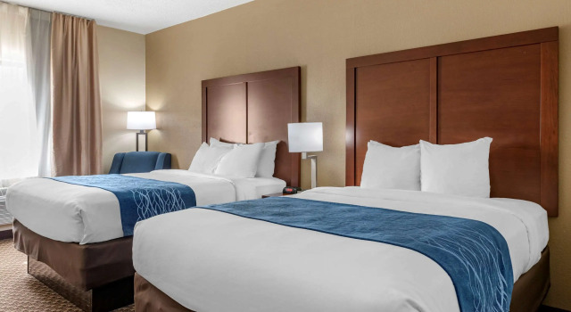 Четырёхместный номер Standard Comfort Inn Near Kokomo Speedway