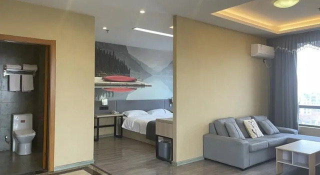 Люкс Standard Thank Inn Hotel Jiangxi Nanchang High-tech Zone Yaohu Tianhong Plaza