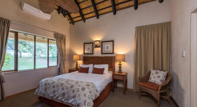 Kruger Park Lodge unit No. 277, Забронировать Отель Отели Хейзивью 4 звезды, рядом с Kruger Park Lodge Golf Club, 4*