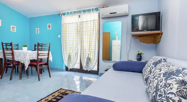 Апартаменты Apartment in Liznjan With Pool and Terrace