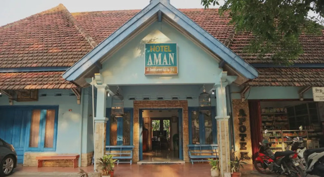 OYO Life 1972 Aman Family Inn Syariah