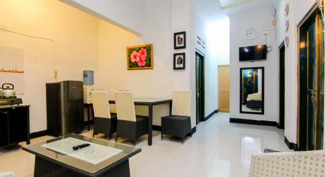 Griya Jetis Tugu, Book Hotel Hotels in Jetis with Parking, Parking