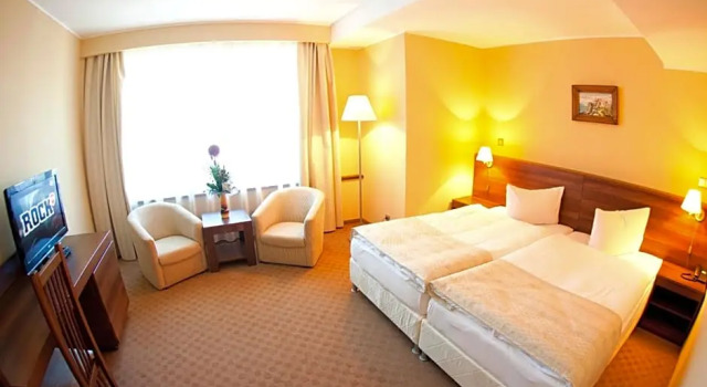 Номер Economy Grand Hotel