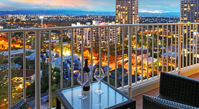Апартаменты c 1 комнатой с видом на город Breakers North Absolute Beachfront Apartments - Official
