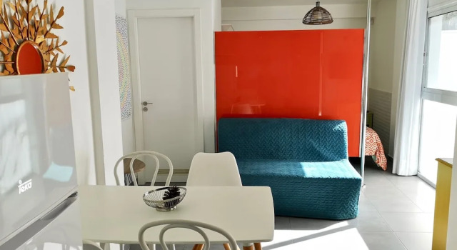 Студия с балконом The Blue Corner Apartments