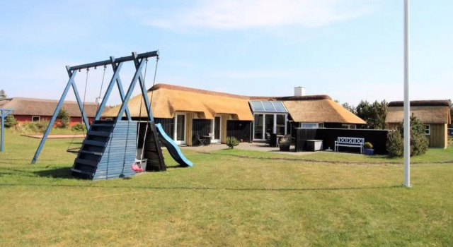 "Ansgar" - 1.2km from the sea in Western Jutland, Prenota Hotel Vejers Strand Danimarca Meridionale