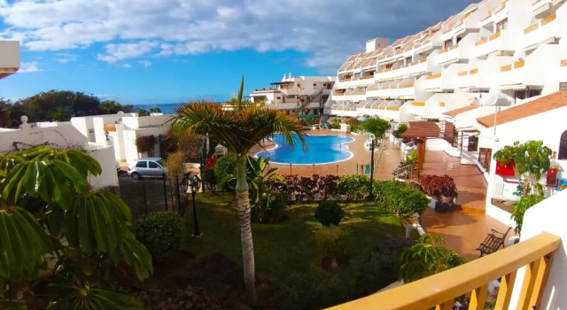 Lovely apartment close to beach and all amenities 102, Забронировать Апартаменты/квартира Отели Канарских островов с бассейном, Бассейн