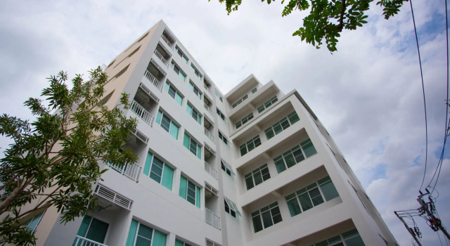 Des Res Hotel and Residence, Rezervovat Hotel Hotely v Central Thailand s parkováním, Parkování