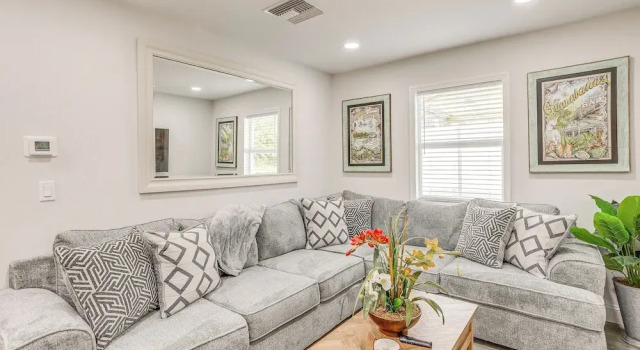 Heated Pool + Backyard: North Palm Beach Retreat!, Rezerwuj Dom wakacyjny North Palm Beach Palm Beach County
