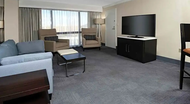 Двухместный номер Presidential c 1 комнатой Hilton Greenville