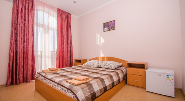 Inzhir, Rezervovat Hotel Sevastopol 