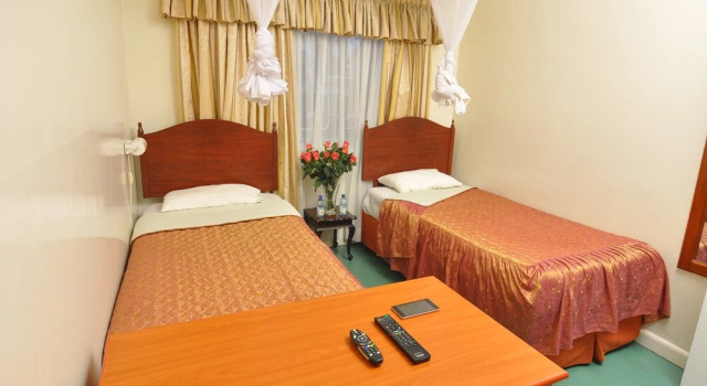 FPFK Guest House, Prenota Affittacamere Hotel a Nairobi con parcheggio, Parcheggio