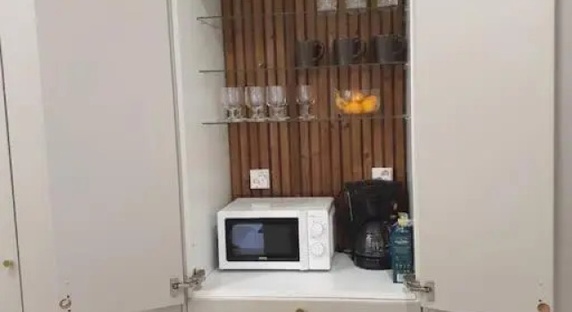 4h+keittiö omalla sisäänkäynnillä