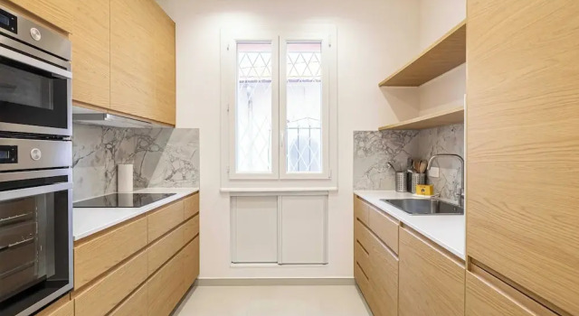 Warm Apartment - 2br/4p - Cannes/near Beach, Забронировать Апартаменты/квартира Отели Канн с парковкой, рядом с La Californie, Парковка