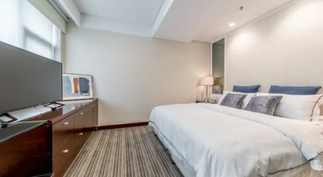 Люкс Executive Yuetang Zhenxuan Service Apartment
