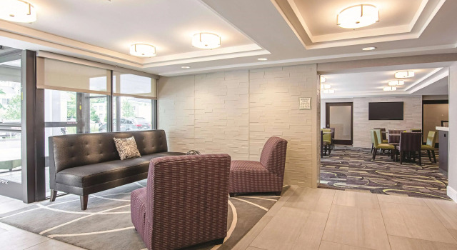La Quinta Inn & Suites by Wyndham Portland DT Maine Med, Забронировать Отель Портленд штат Мэн