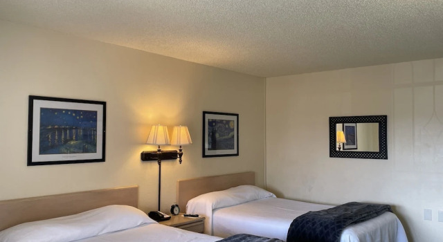 Номер Deluxe Crown Motel