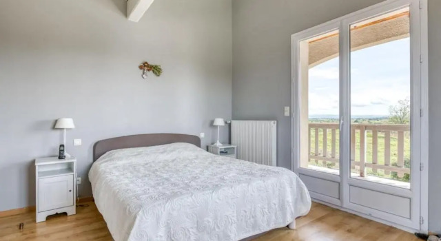 Family villa at 1H15 from Lyon, Забронировать Вилла Виллы Овернь-Рона-Альпы, Вилла