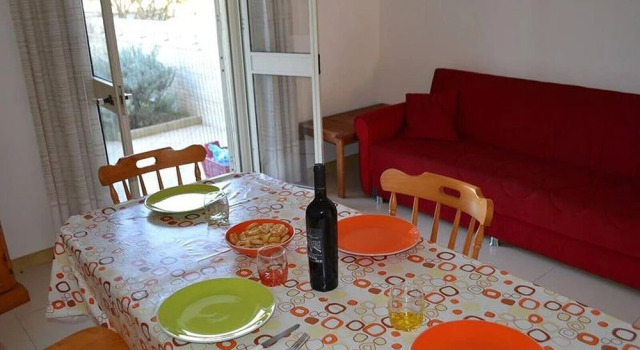 Cosy Apartment Near The Beach With Patio Balcony Pets Allowed Parking