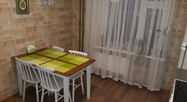 Kvartira U Nmits Im. Almazova Apartments, Rezervovat Apartmán Hotely v Petrohrad s parkováním, poblíž Udelnaya Metro Station, Parkování
