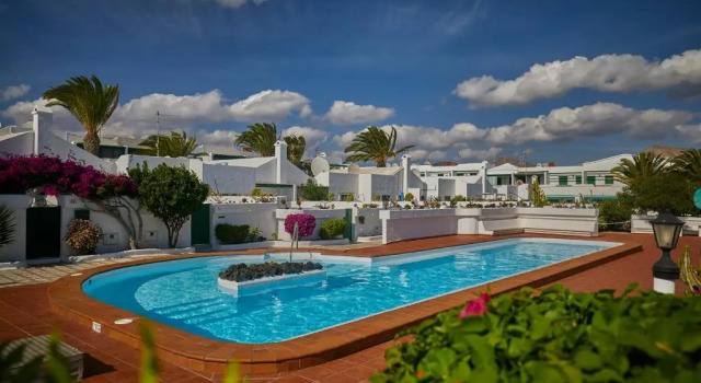 Коттедж Villa Palmeras Beach Puerto del Carmen